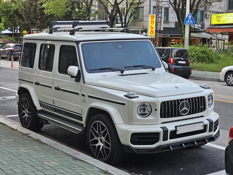White Mercedes-AMG G 63 available for long-term hire