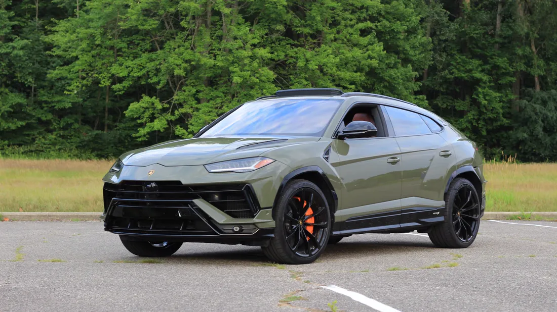 Green Lamborghini Urus